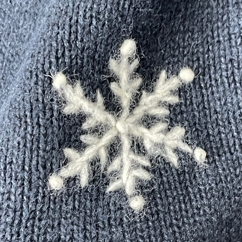 Crystal Kobe Novelty Ugly Christmas Sweater Black Large Snowflake Ornament Holly - Picture 11 of 11